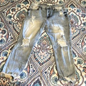 Almost Famous Mid-Rise Baggy Mom Jean - Size 11 (NWOT)